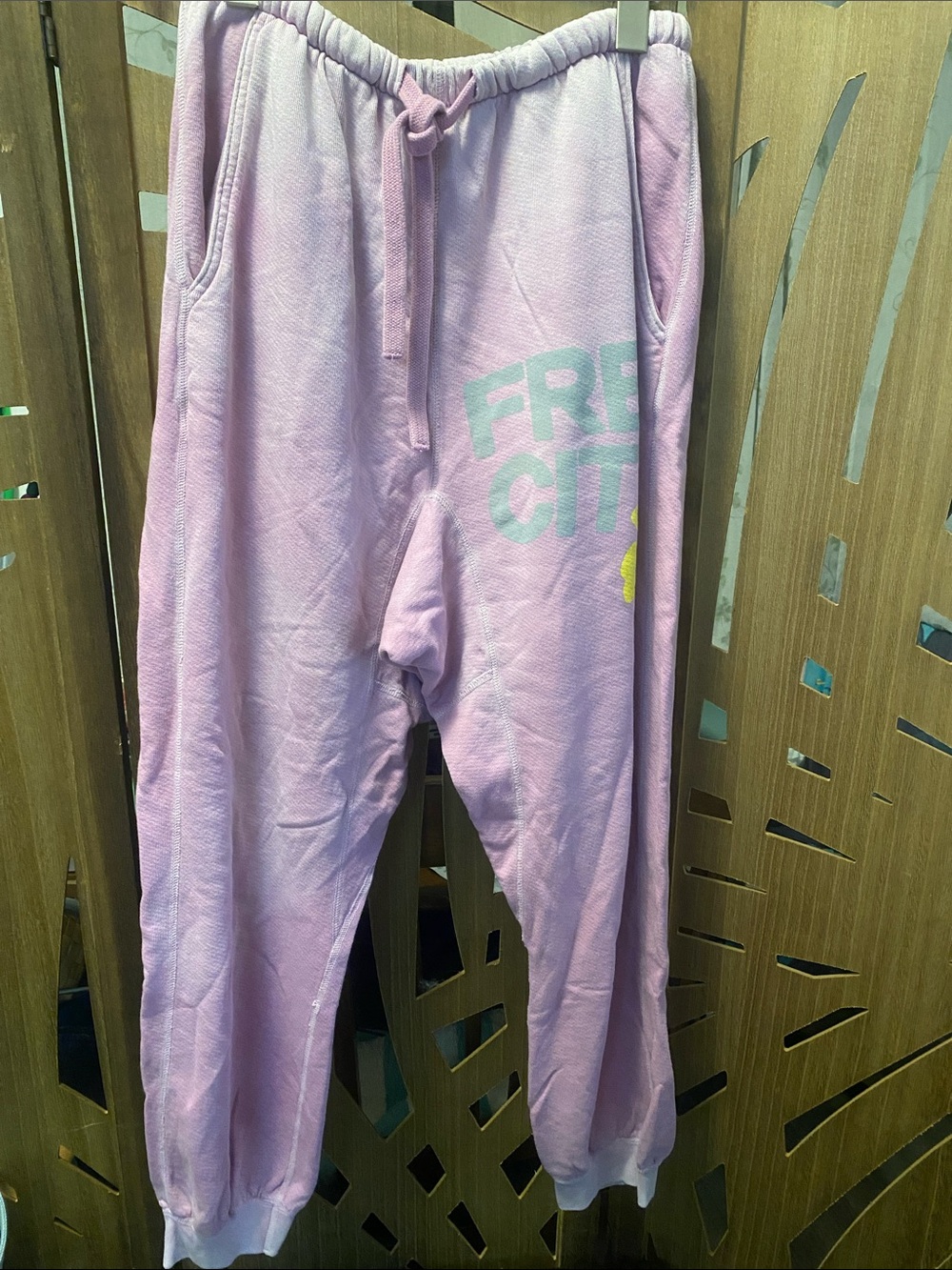 EUC Free City purple/pink sweatpants. Size small